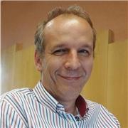 Soy un apasionado de la enseñanza. Tengo 26 años de experiencia como profesor de Geografía e Historia y puedo dar clase tanto en Eso como en Bachillerato